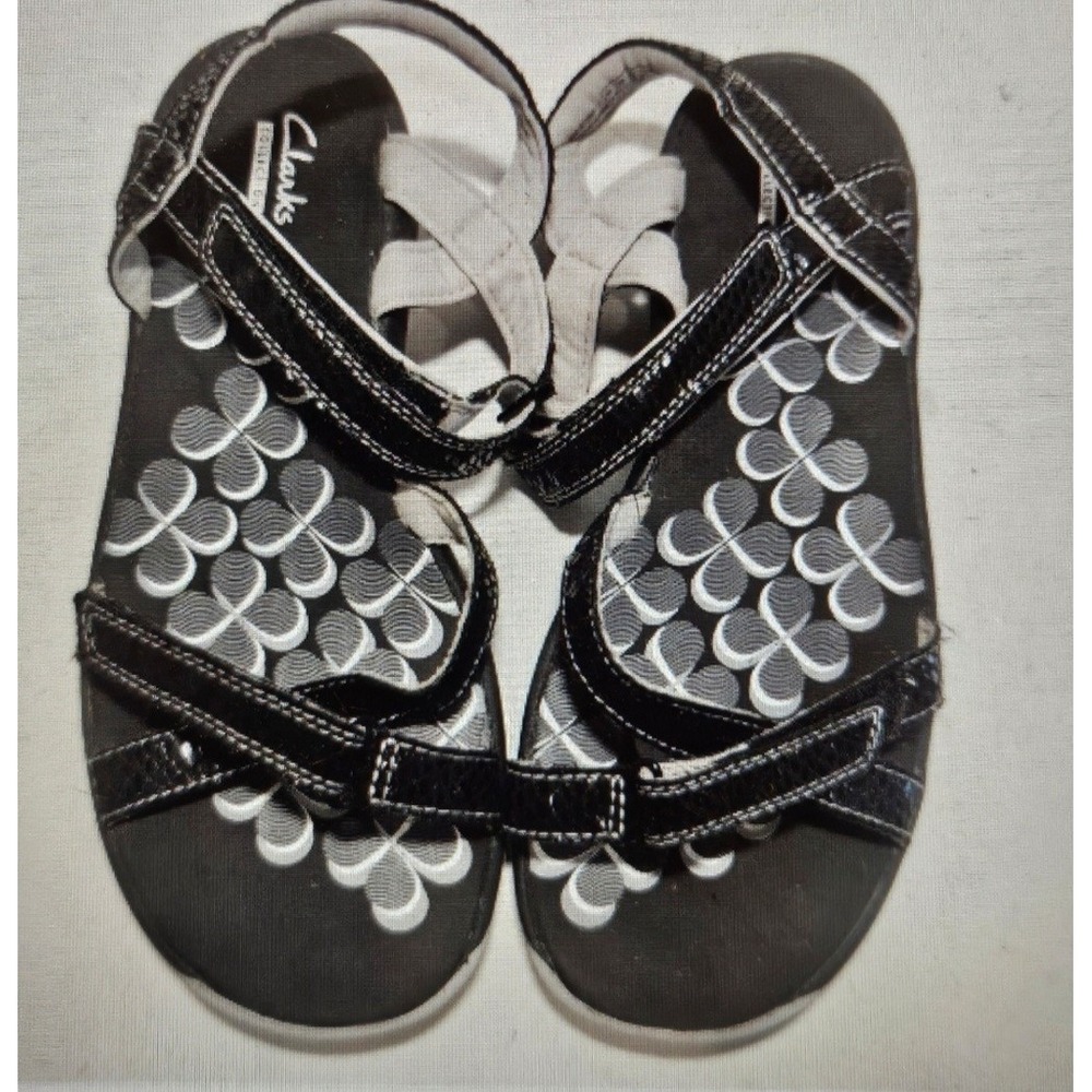 CLARKS SZ 7 Open Toe Black and Gray Tresca Trace Ankle Strap Flat Sandal NWOB